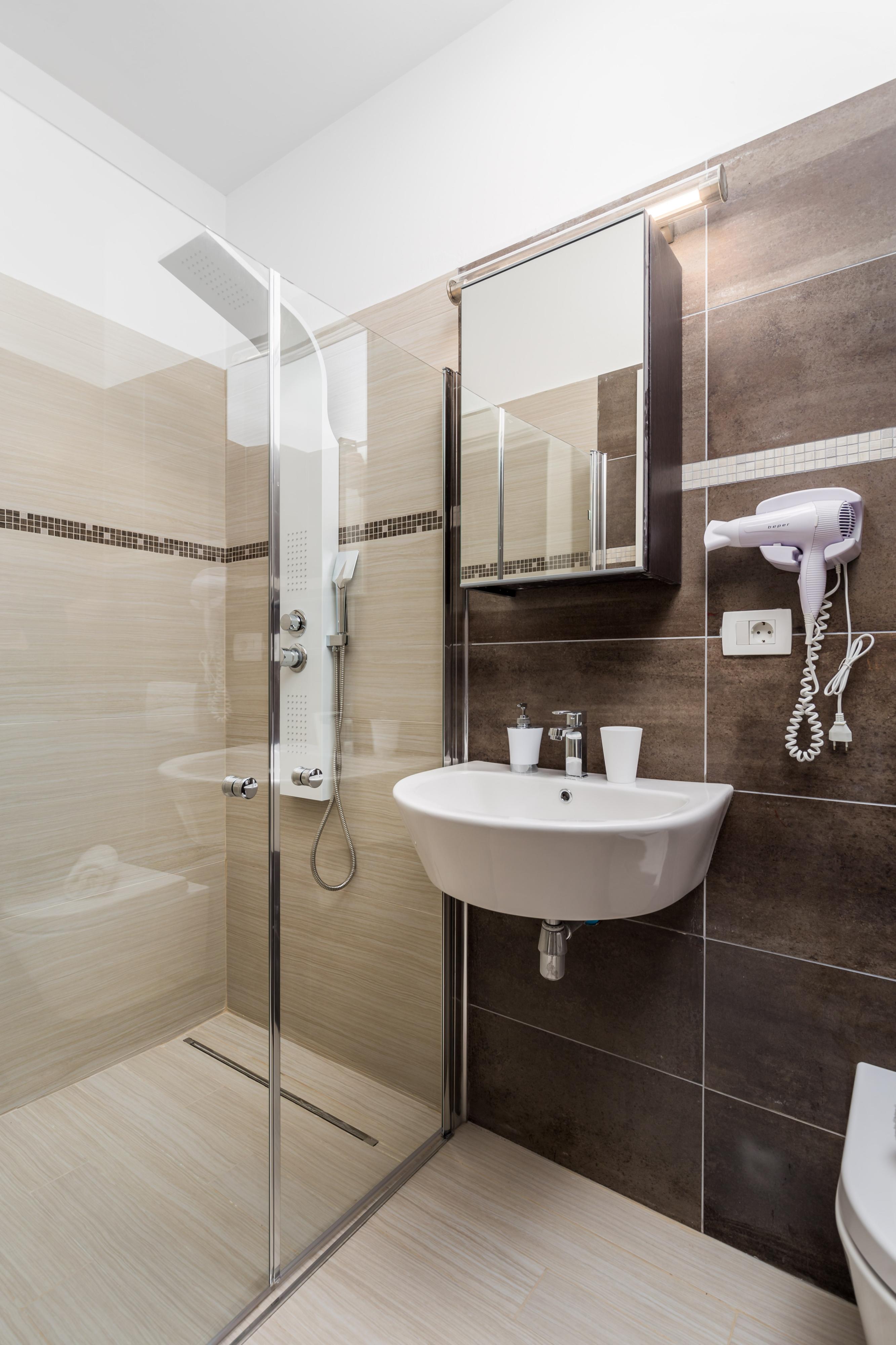 harbour view 4 - 5
